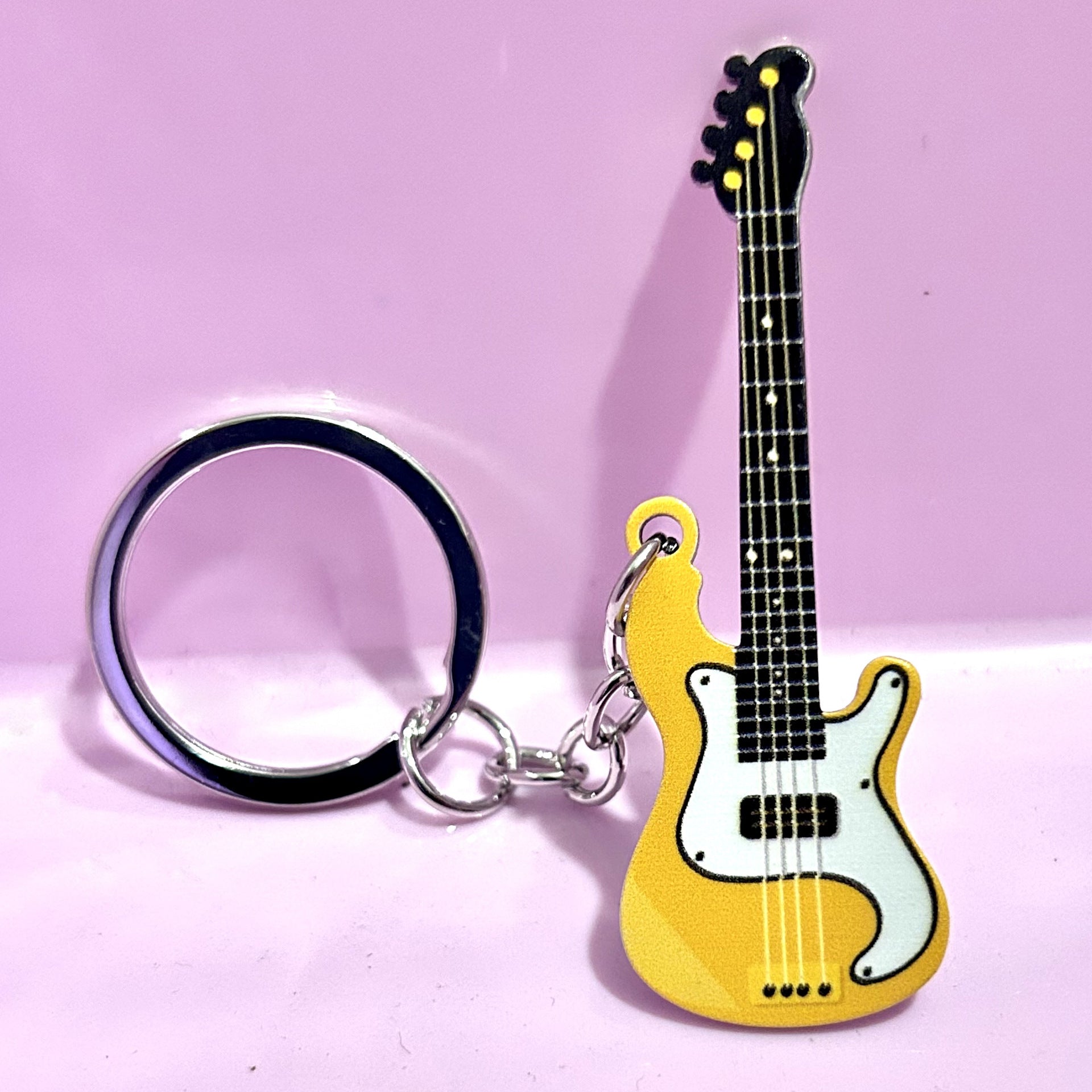 Wholesale  metal stainless steel  color hip hop guitar keychain